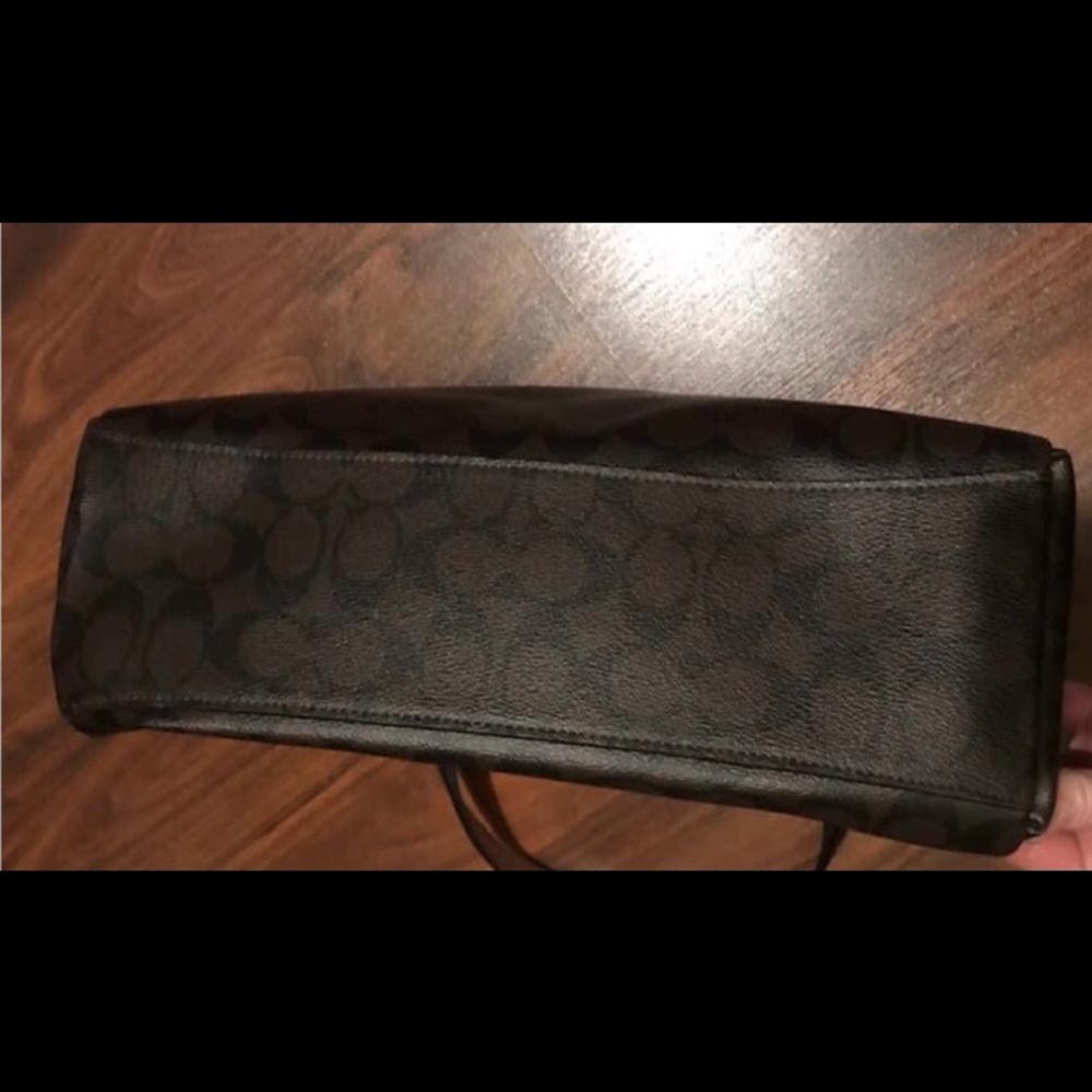 Authentic Coach Purse - Picture 3 of 4
